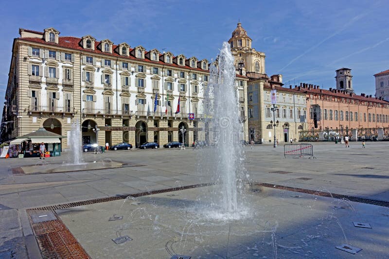 Castello della piazza di Torino immagine stock Castello della piazza di Torino immagine stock