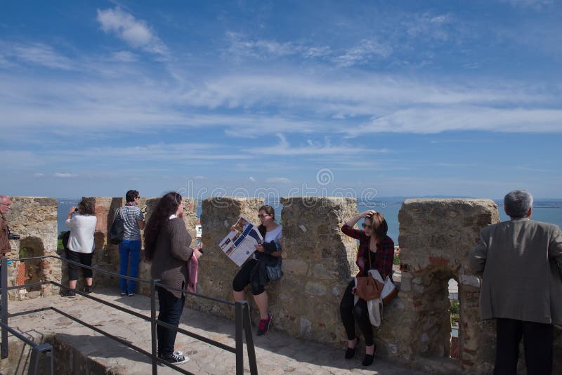 Castello di sao Jorge a vista di Lisbona - oceano fotografie stock libere da diritti Castello di sao Jorge a vista di Lisbona - oceano fotografie stock libere da diritti