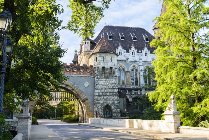 Castello di Vajdahunyad, Budapest. L'Ungheria immagine stock libera da diritti Castello di Vajdahunyad, Budapest. L'Ungheria immagine stock libera da diritti