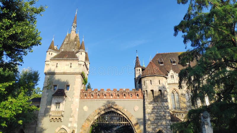 castello di Vajdahunyad a Budapest, Ungheria immagini stock libere da diritti castello di Vajdahunyad a Budapest, Ungheria immagini stock libere da diritti