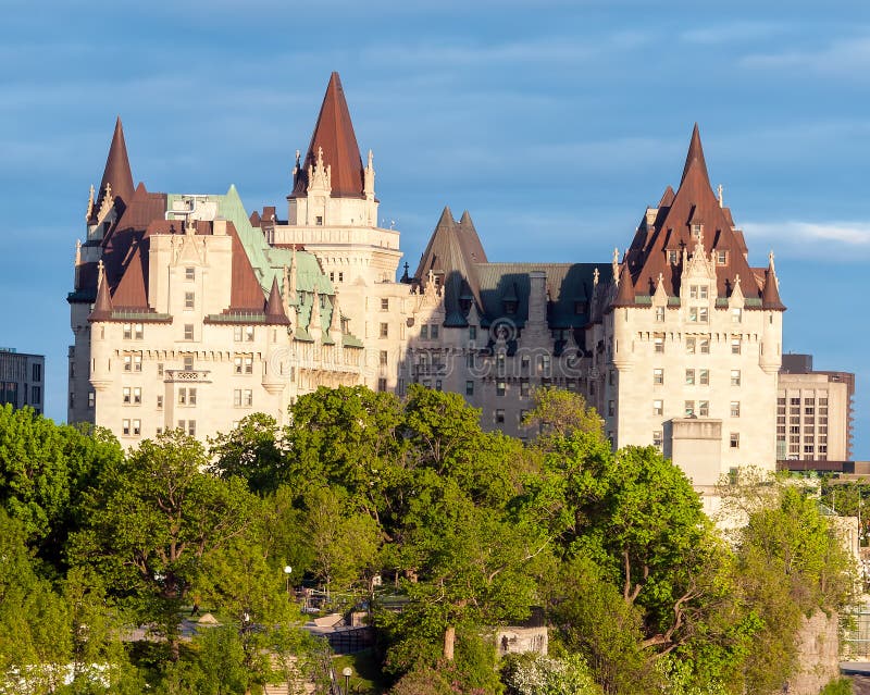 Castello Laurier di Fairmont in Ottawa - Ontario, Canada fotografia stock Castello Laurier di Fairmont in Ottawa - Ontario, Canada fotografia stock