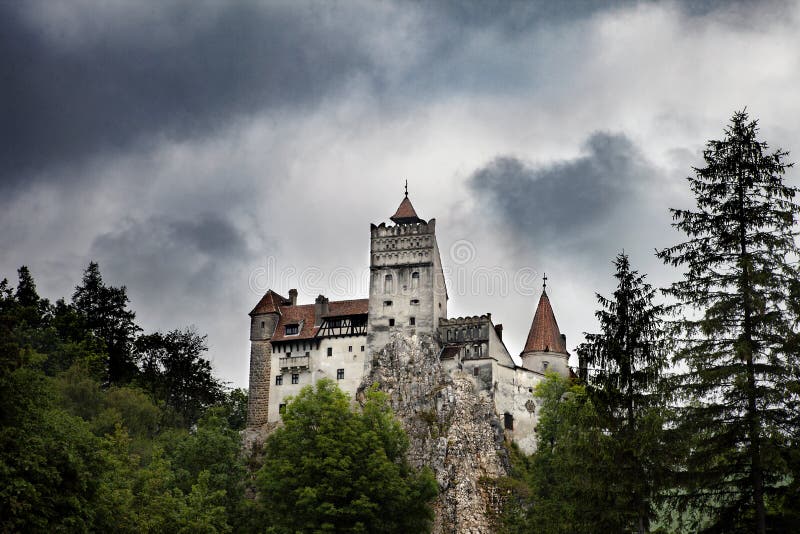 Castello medievale della crusca di Dracula in Romania immagini stock Castello medievale della crusca di Dracula in Romania immagini stock