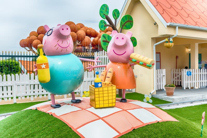 100+] Peppa Pig House Wallpapers, Wallpapers.com in 2023