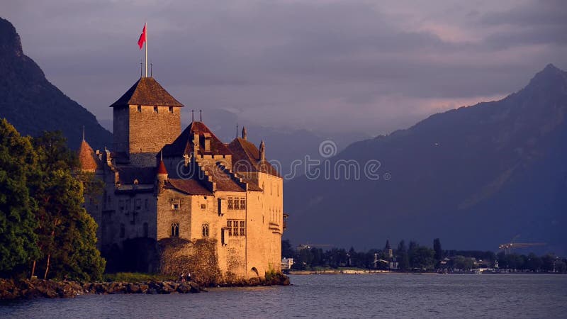 Castelo de Chillon na noite, Montreux, Suíça