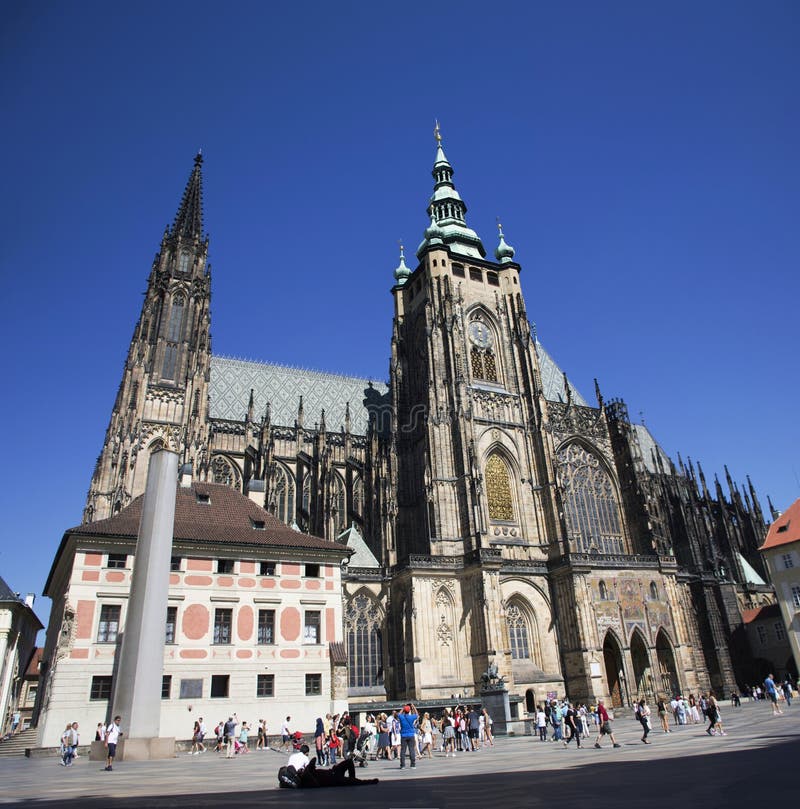 Castelo de Praga e Saint Vitus Cathedral em Praga, República Checa fotos de stock Castelo de Praga e Saint Vitus Cathedral em Praga, República Checa fotos de stock