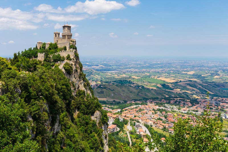 Castelo de San Marino imagem de stock royalty free Castelo de San Marino imagem de stock royalty free