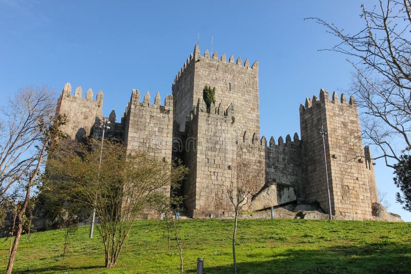 Castelo medieval Guimaraes portugal