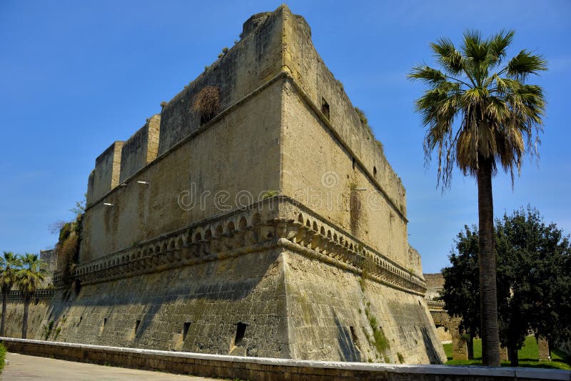 Castelo swabian do detalhe de Bari