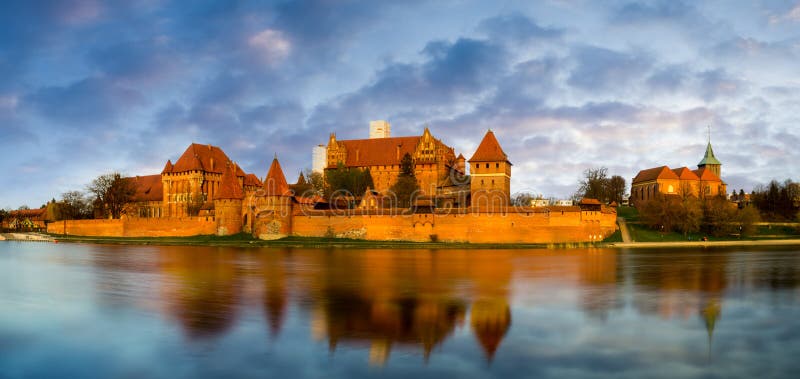 Castelo Teutonic em Malbork (Marienburg) imagens de stock royalty free Castelo Teutonic em Malbork (Marienburg) imagens de stock royalty free