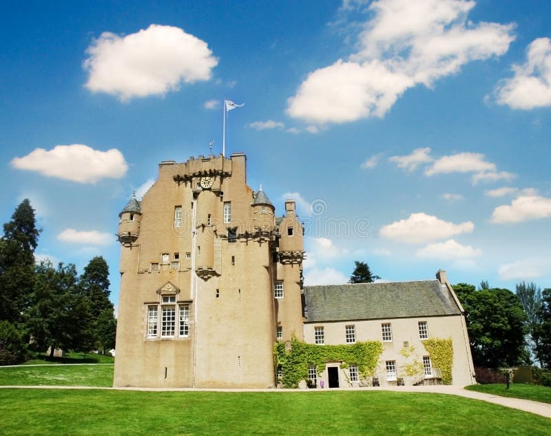Castillo de Crathes en Escocia imagen de archivo libre de regalías Castillo de Crathes en Escocia imagen de archivo libre de regalías