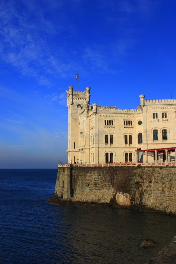 Castillo de Miramare foto de archivo Castillo de Miramare foto de archivo