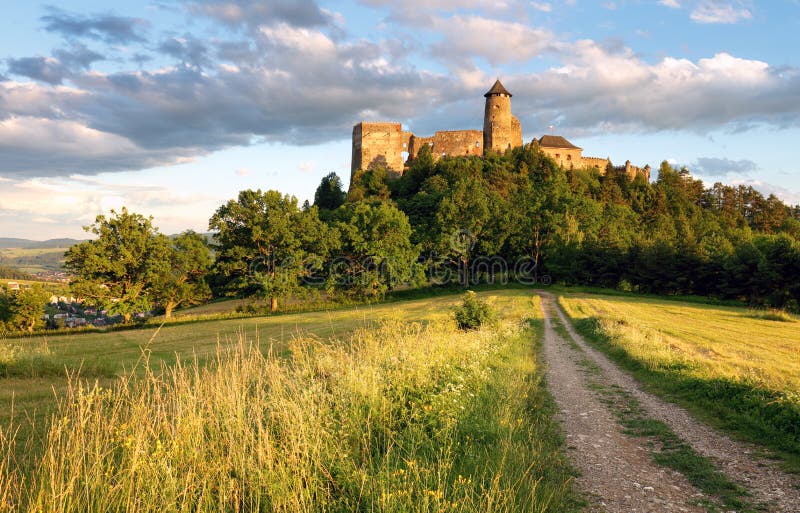 Castillo de Stara Lubovna en señal de Eslovaquia, Europa fotografía de archivo Castillo de Stara Lubovna en señal de Eslovaquia, Europa fotografía de archivo