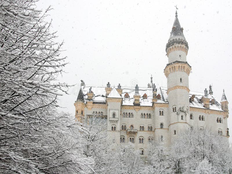Castillo en invierno, Alemania de Neuschwanstein fotografía de archivo Castillo en invierno, Alemania de Neuschwanstein fotografía de archivo