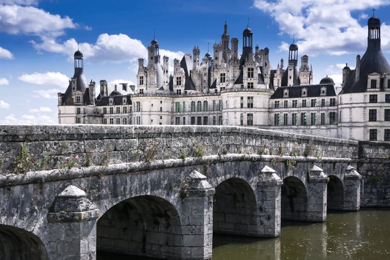 Castillo francés Chambord, Loir y Cher, Francia, el 14 de agosto de 2017, castillo francés Cha fotografía de archivo Castillo francés Chambord, Loir y Cher, Francia, el 14 de agosto de 2017, castillo francés Cha fotografía de archivo