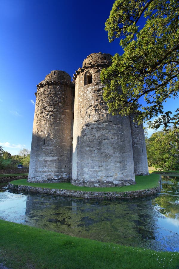 Castillo Somerset de Nunney foto de archivo Castillo Somerset de Nunney foto de archivo