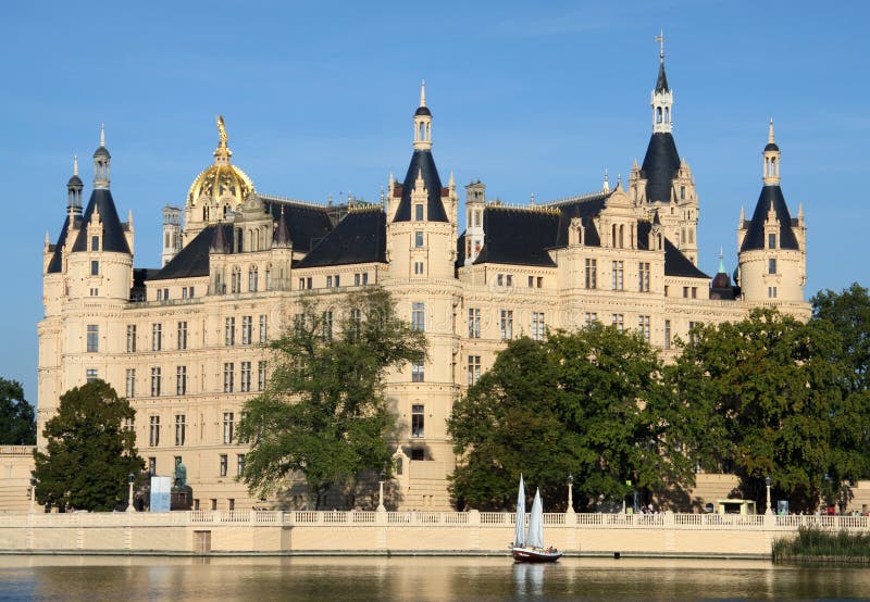 Castle Schwerin 03