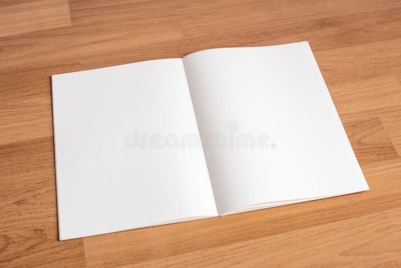 Catalogue et livre vides, magazines, moquerie de livre sur le backgrou en bois illustration de vecteur Catalogue et livre vides, magazines, moquerie de livre sur le backgrou en bois illustration de vecteur