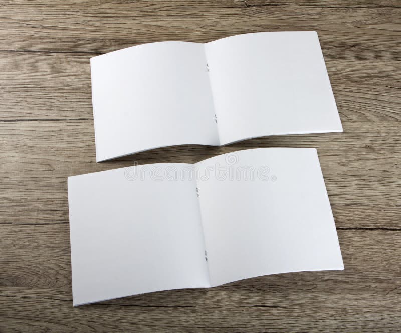Catalogue vide, brochure, magazines, moquerie de livre photo stock Catalogue vide, brochure, magazines, moquerie de livre photo stock