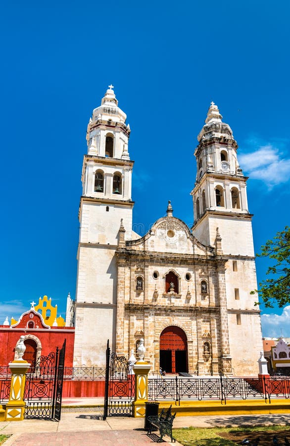 Catedral de Campeche em M?xico imagem de stock Catedral de Campeche em M?xico imagem de stock
