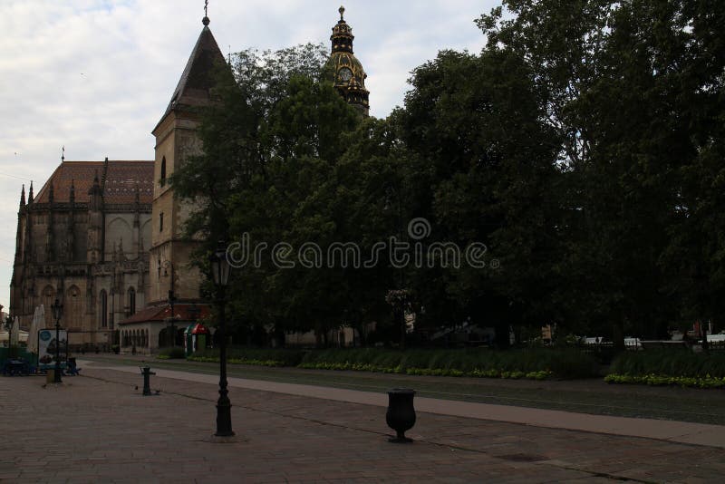 Catedral de San Elisabeth y Torre de San Urbano, Kosice imagenes de archivo Catedral de San Elisabeth y Torre de San Urbano, Kosice imagenes de archivo