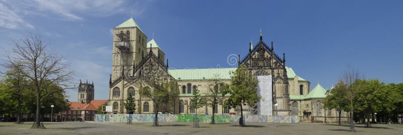 Catedral del St. Paulus en Munster, Alemania foto de archivo libre de regalías Catedral del St. Paulus en Munster, Alemania foto de archivo libre de regalías
