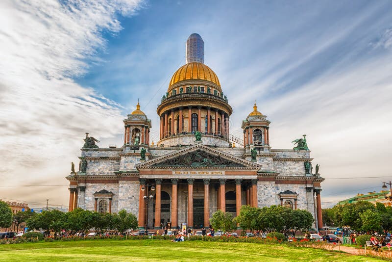A catedral do Isaac icônico de Saint em St Petersburg, Rússia