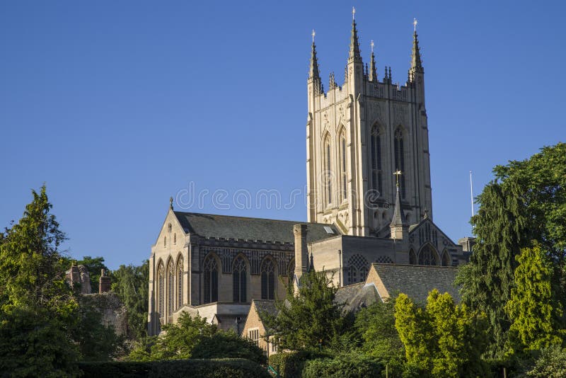 Catedral do St Edmundsbury em St Edmunds do enterro fotografia de stock Catedral do St Edmundsbury em St Edmunds do enterro fotografia de stock