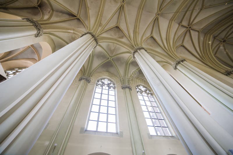 Catedral gótico A arquitetura gótico é um estilo de arquitetura que floresça durante a elevação e o período medieval atrasado imagens de stock Catedral gótico A arquitetura gótico é um estilo de arquitetura que floresça durante a elevação e o período medieval atrasado imagens de stock
