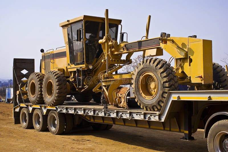 Caterpillar 140H - Chained Down