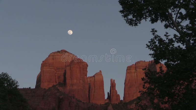 Cathedral Rock Full Moon Zoom Out