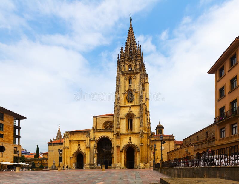 Cathedral of San Salvador in summer. Oviedo