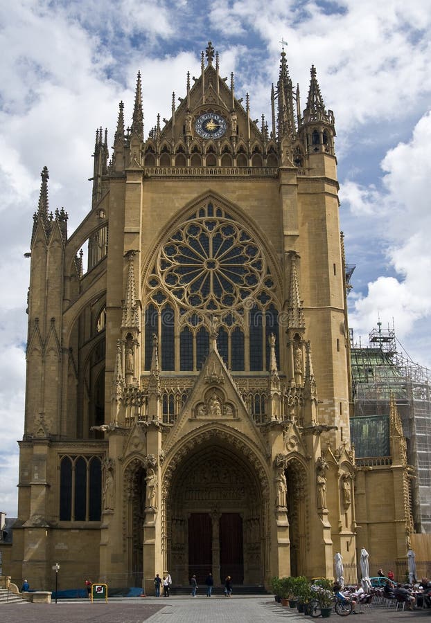 Cathedral St Etienne details