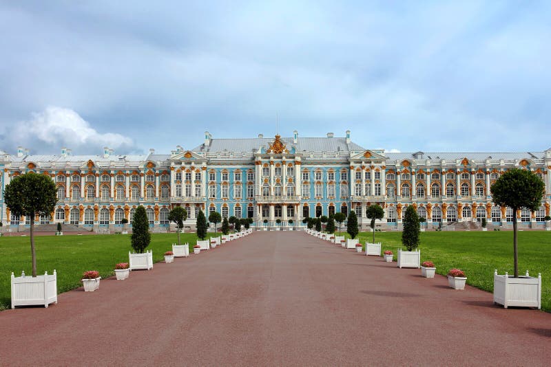 Catherine Palace cerca de St Petersburg, Rusia