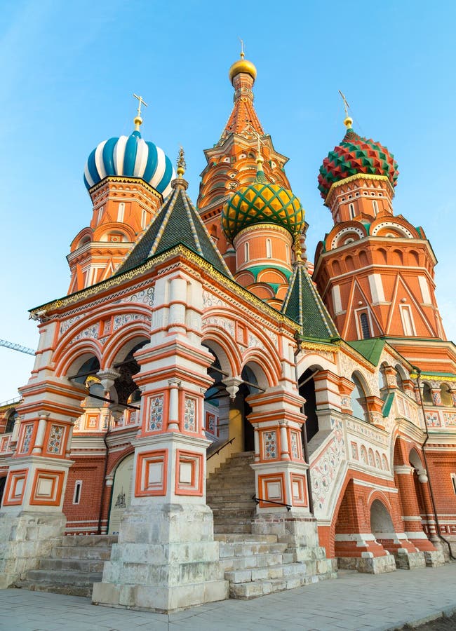 Download Cathédrale De Basilic De Rue Sur Le Grand Dos Rouge à Moscou Photo stock - Image du christianisme, bleu: 56484662