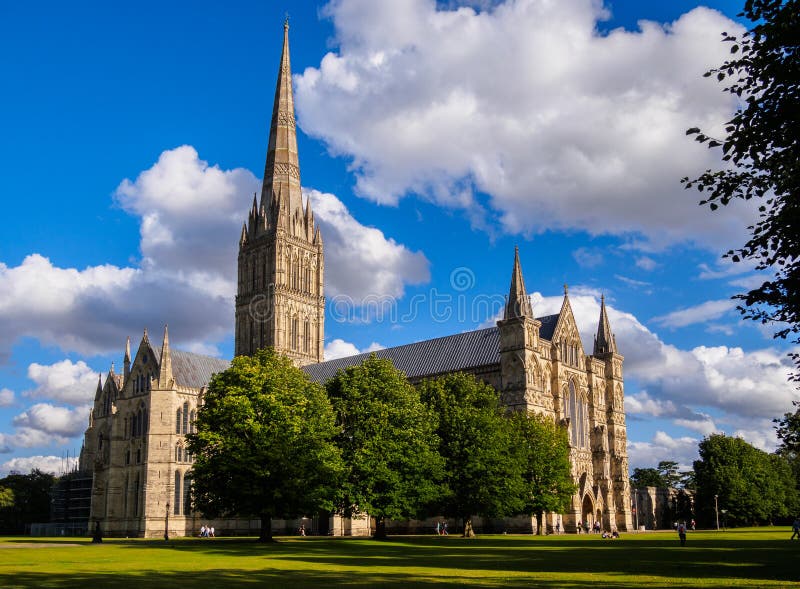 Salisbury Cathedral and the lawn of the Cathedral Close. Wiltshire, England, UK. Salisbury Cathedral and the lawn of the Cathedral Close. Wiltshire, England, UK.