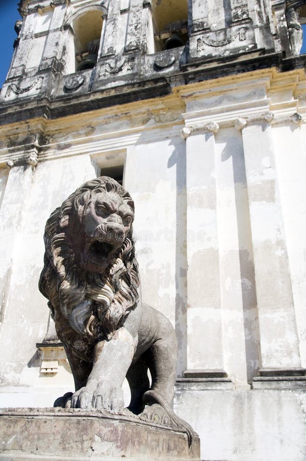 Cattedrale della statua del leone di Leon Nicaragua immagine stock libera da diritti