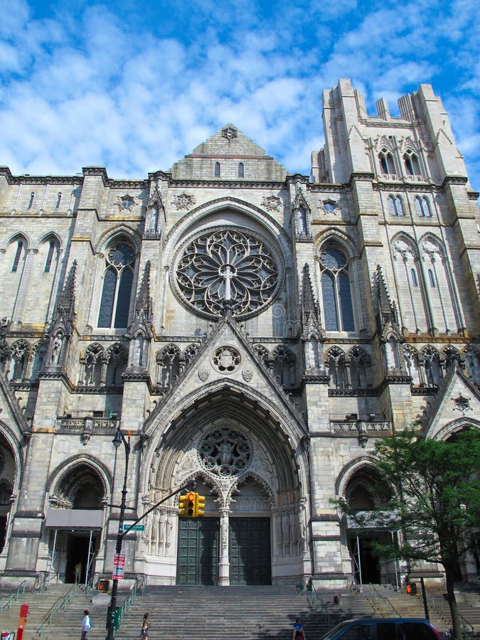 Cattedrale di St John il divino, entrata principale di NYC