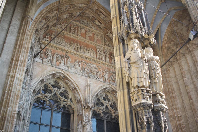 Cattedrale luterana del rttemberg del ¼ di Baden-WÃ della cattedrale nella vecchia città di Ulm, Germania, arte antica della stat immagine stock libera da diritti Cattedrale luterana del rttemberg del ¼ di Baden-WÃ della cattedrale nella vecchia città di Ulm, Germania, arte antica della stat immagine stock libera da diritti