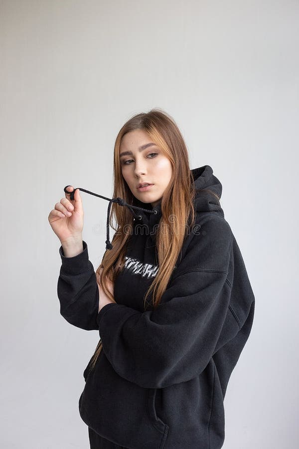 Sale > black hoodie model > in stock