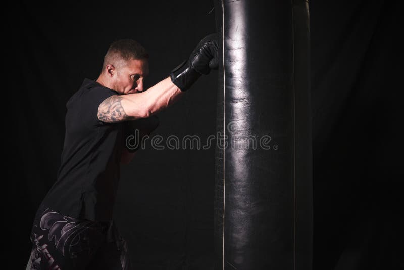 Hard Bodies Synthetic UNFILLED Punching Bag Hanging Chain Hanging Bag  Buy  Hard Bodies Synthetic UNFILLED Punching Bag Hanging Chain Hanging Bag  Online at Best Prices in India  Boxing Kick Boxing