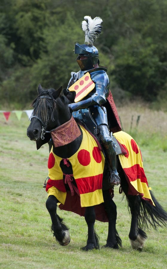 Cavaliere alla concorrenza medioevale di Joust