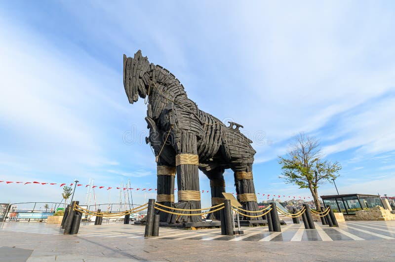 O Cavalo De Troia Na Cidade De Canakkale, Turquia Imagem de Stock Editorial  - Imagem de turquia, helena: 101932394