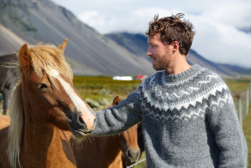 Cavalo de sorriso imagem de stock. Imagem de islandês, sorriso