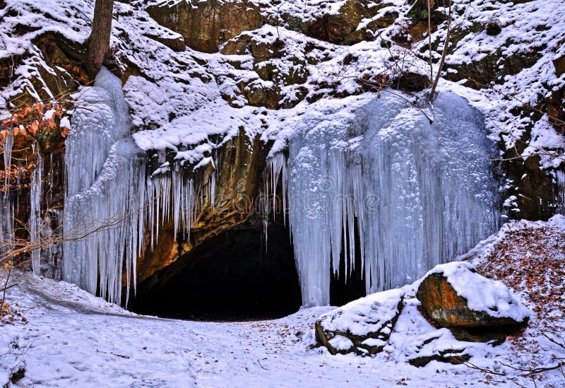 Caverna di ghiaccio