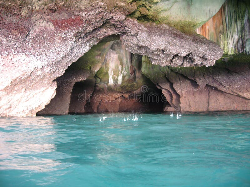 Caverna Trang Tailândia da esmeralda fotografia de stock Caverna Trang Tailândia da esmeralda fotografia de stock