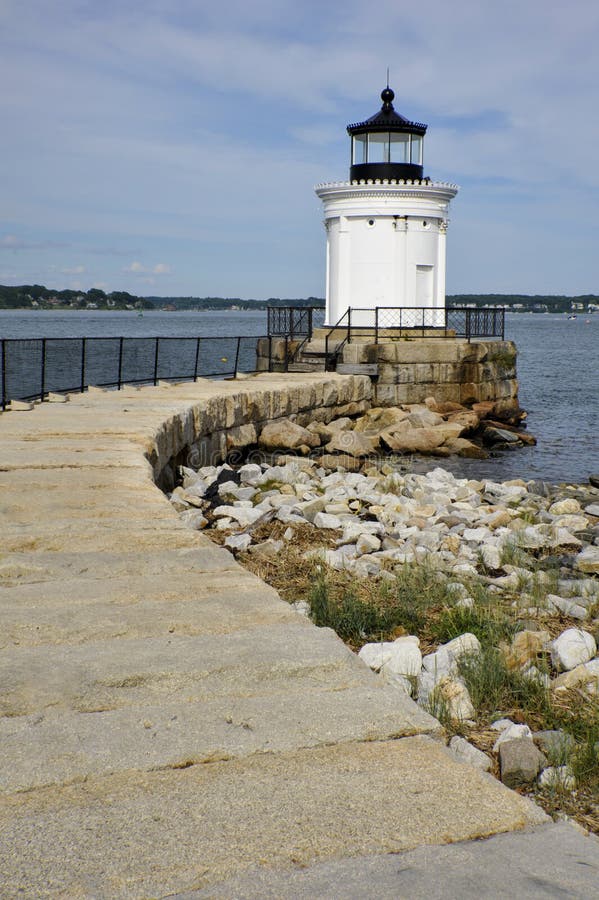 Cavi di pietra del passaggio pedonale a Maine Lighthouse immagine stock Cavi di pietra del passaggio pedonale a Maine Lighthouse immagine stock