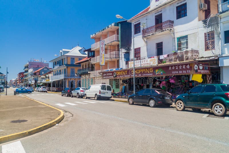 Cayenne image éditorial. Image du ville, downtown, route 132280845
