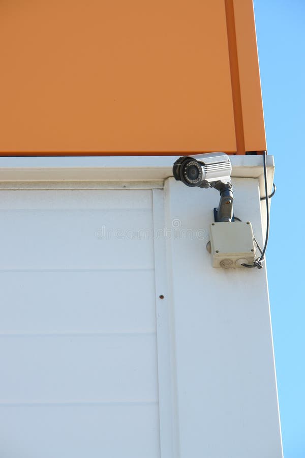 CCTV kamera bezpieczeństwa na ściennym outside obraz royalty free CCTV kamera bezpieczeństwa na ściennym outside obraz royalty free