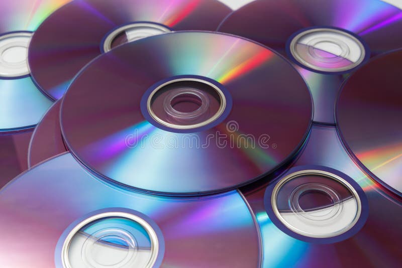 Cd, dvd aislados en los fondos blancos imagenes de archivo Cd, dvd aislados en los fondos blancos imagenes de archivo