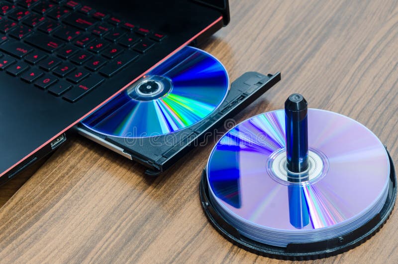 CD/DVD ROM in laptop computer